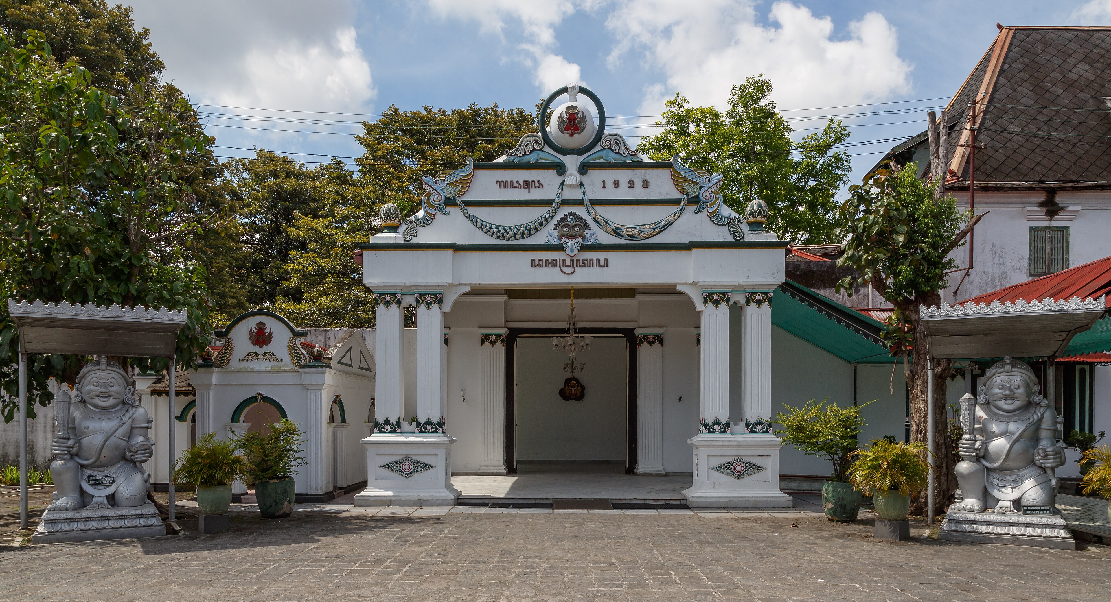 Provider Internet Tercepat di DI Yogyakarta dan Paket Hematnya untuk Rumah, Kos, dan Kafe