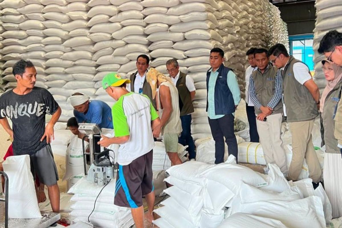 Bulog Sumut Siap Salurkan Bantuan Beras ke 1,73 Juta Warga, Stok 51.000 Ton di Gudang