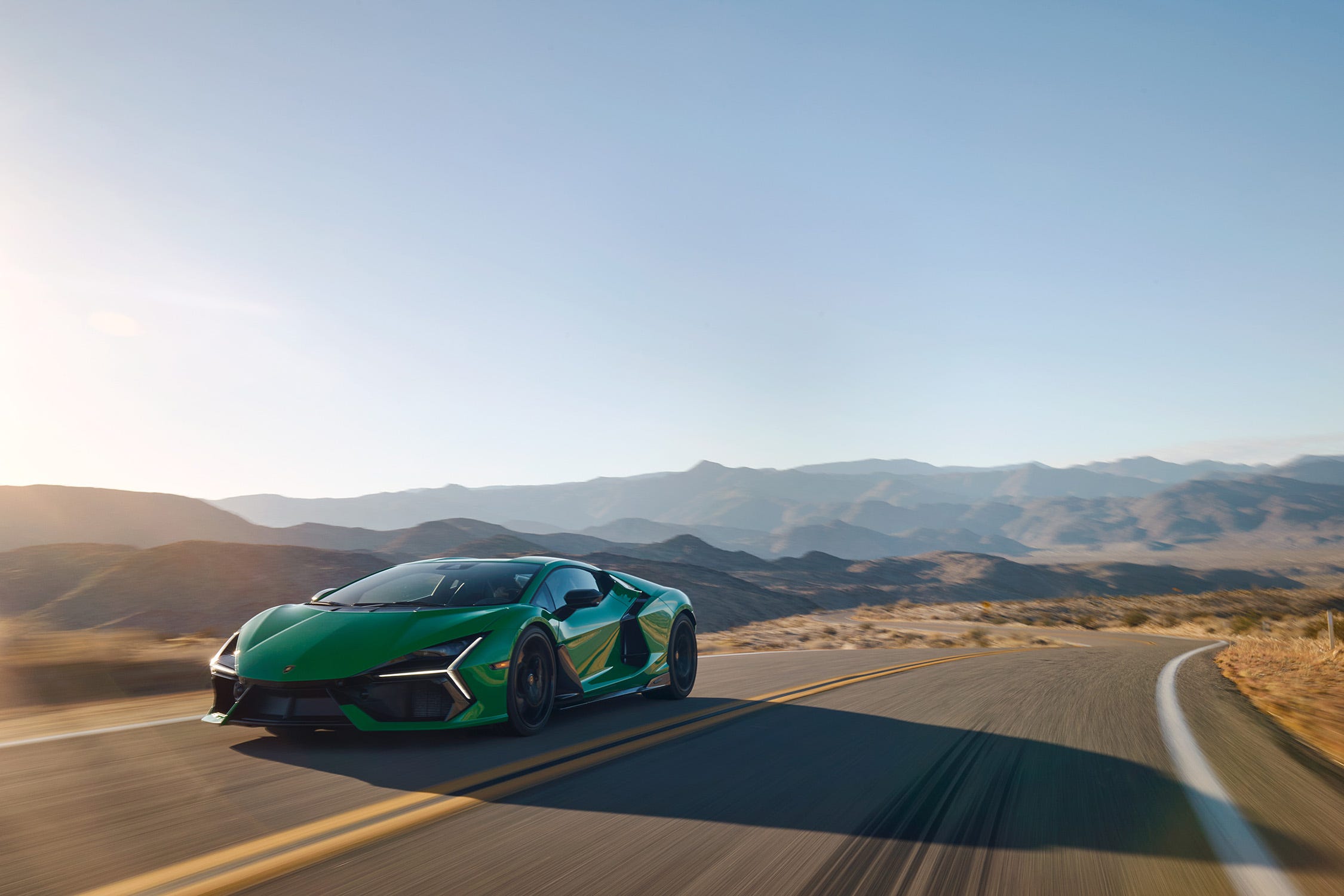 Lamborghini Revuelto 2027 Resmi Pakai Mesin V12 Hybrid 1001 HP, Ini Harga dan Kemampuannya