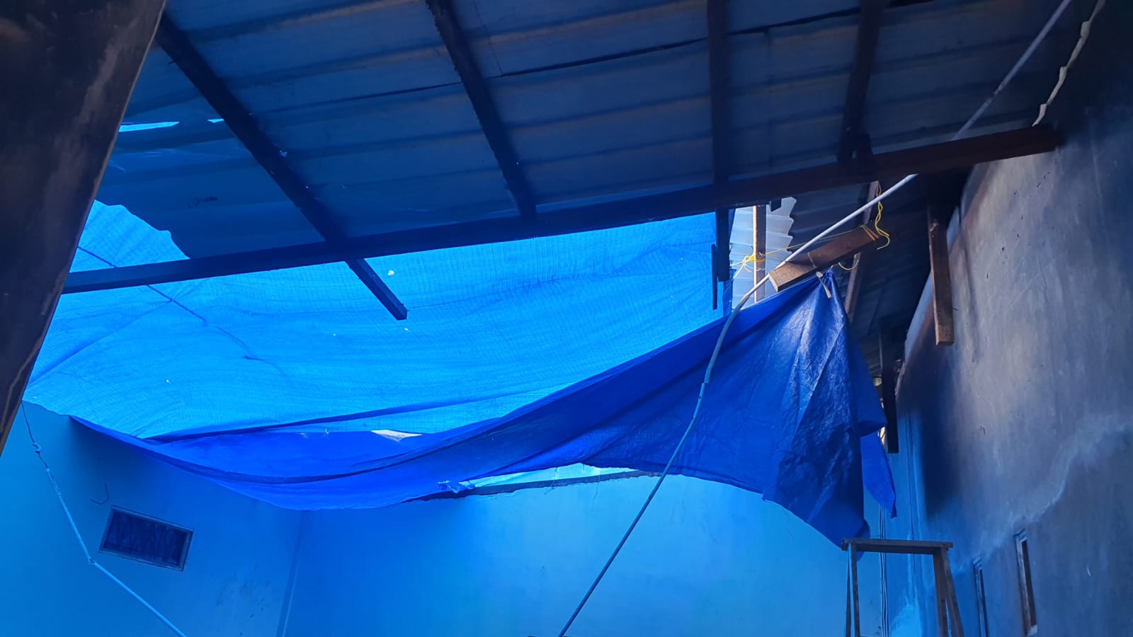 1 Rumah di Aceh Besar Rusak Diterjang Angin Kencang, Atap Dapur Warga Gampong Gue Gajah Ambruk