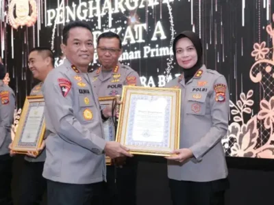 Polres Sumbawa Terima Penghargaan Pelayanan Prima dari Kapolri, Kapolda NTB: Jangan Cepat Berpuas Diri