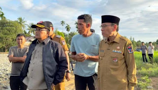 Banjir Bandang Rendam Tiga Kecamatan di Padang, Wakil Wali Kota Dampingi Sestama BNPB Tinjau Lokasi Terparah