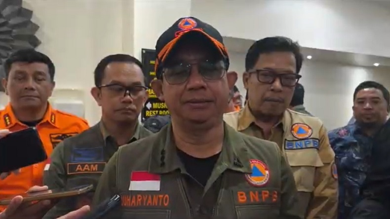 BNPB Kerahkan Dua Helikopter Water Bombing ke Gunung Bromo, Armada dari Enam Daerah Disiagakan