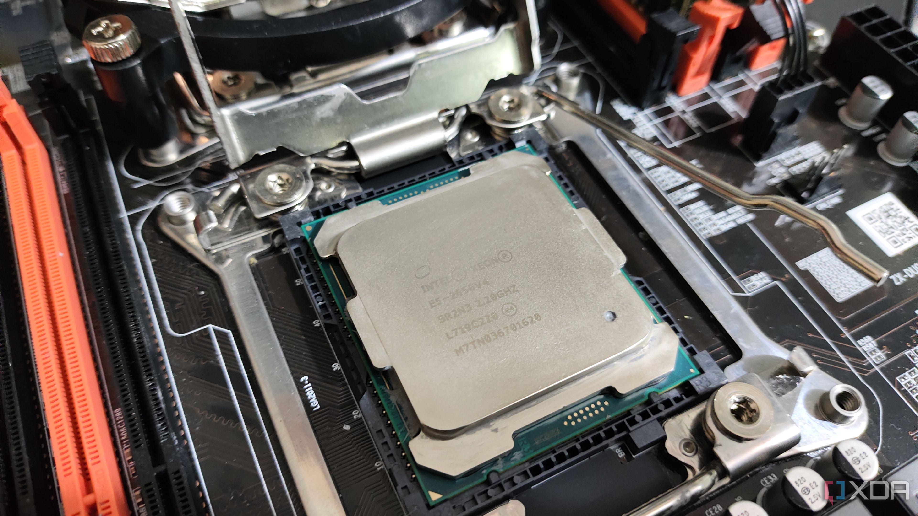 Server Bekas Murah untuk Homelab Ternyata Boros Listrik, Tagihan Bulanan Jadi Pelajaran Berharga