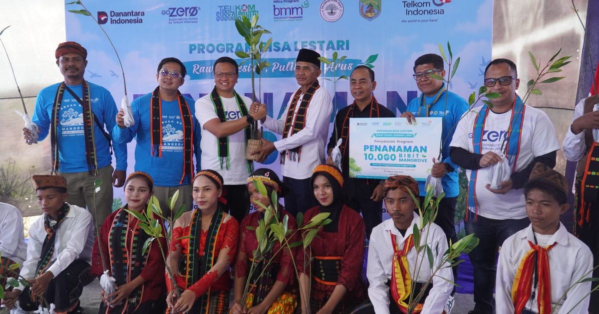 Telkom Tanam 20.000 Bibit Mangrove di Jepara dan Manggarai Barat untuk Cegah Abrasi