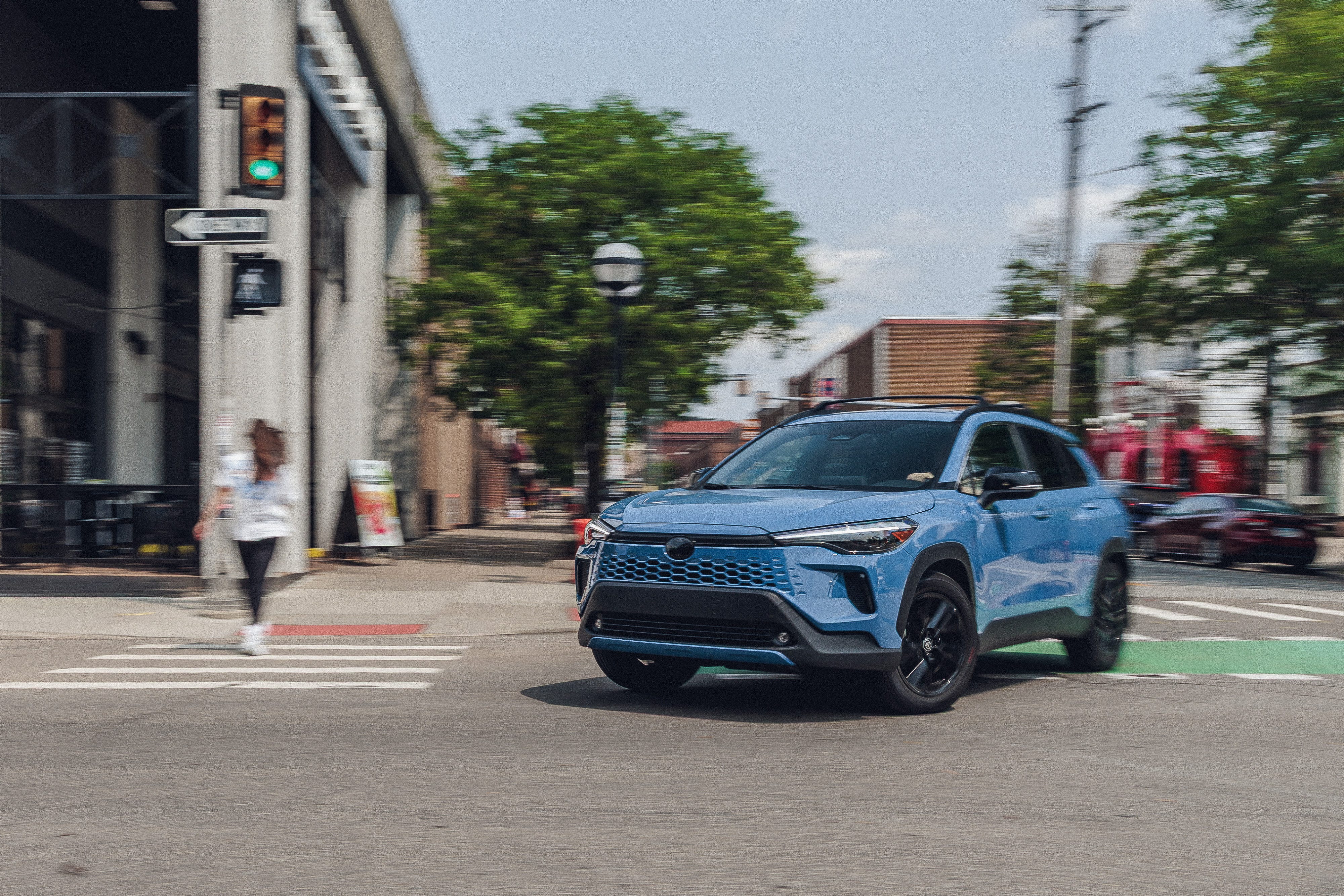 Galeri Foto Eksterior Toyota Corolla Cross Hybrid 2026, Tampang Lebih Tajam dari Penerusnya