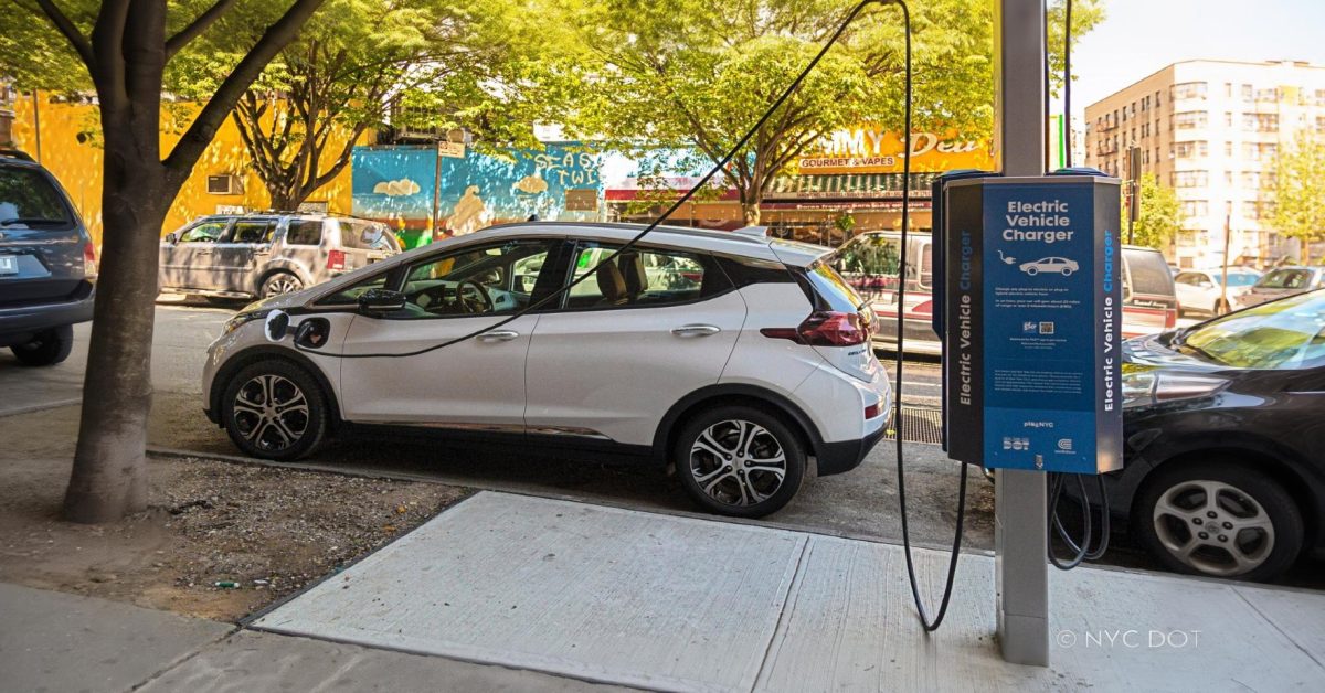 New York City Tambah 600 Titik Charging Mobil Listrik di Tepi Jalan, Total Jadi 700