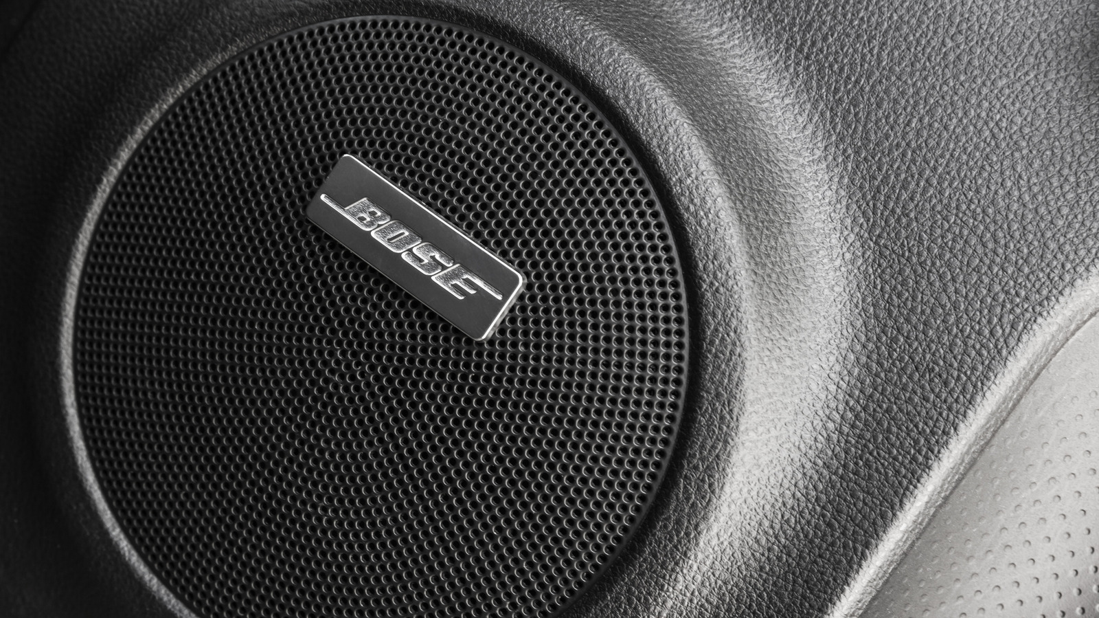 Bose Semakin Identik dengan Kemewahan Mobil, Lima Merek Ini Pasang Sistem Audio Premium di Model Tertentu