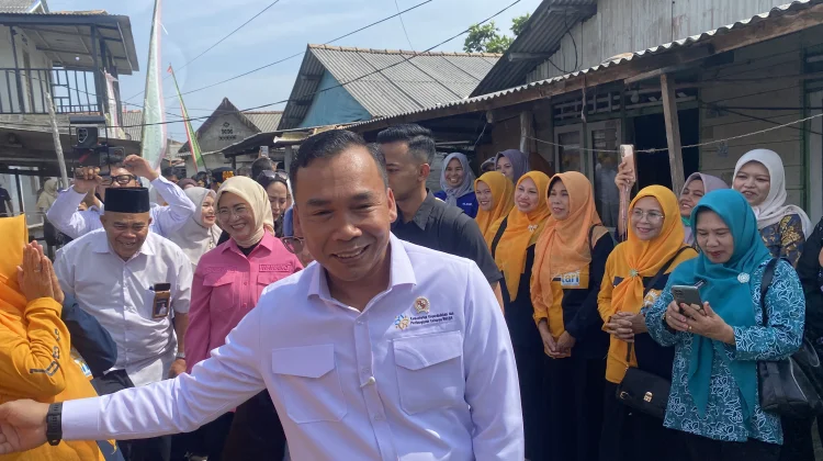 Menteri Wihaji Temui Warga Rusunawa Pangkalbalam yang Rumahnya Kerap Terendam Rob dan Rawan Buaya