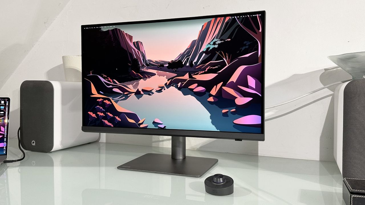 BenQ Creative Pro PD2732U: Monitor 4K 27 Inci untuk Kreator, Akurasi Warna Tinggi dengan Thunderbolt 4