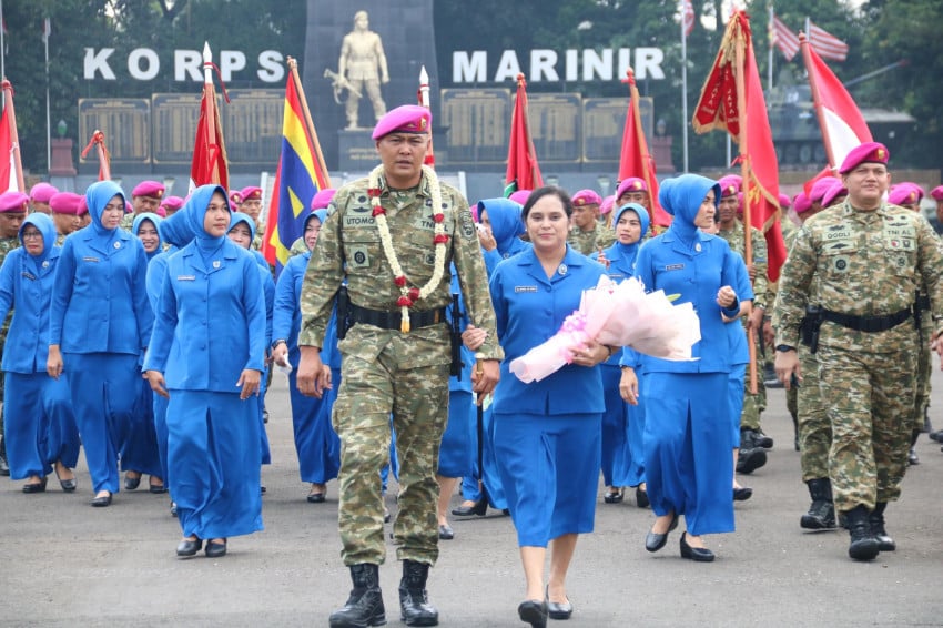 Mayjen Ili Dasili Lantik Kolonel Sri Utomo sebagai Komandan Brigade Infanteri 1 Marinir