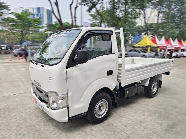 Test Drive Isuzu Traga AC di GIIAS 2026: Kabin Sejuk dan Fitur Telematika Isuzu Link untuk Pantau Armada
