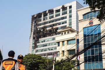 Kebakaran Gedung Bapenda DKI Padam, Petugas Mulai Angkut Puing dan Data Pajak Dipastikan Aman