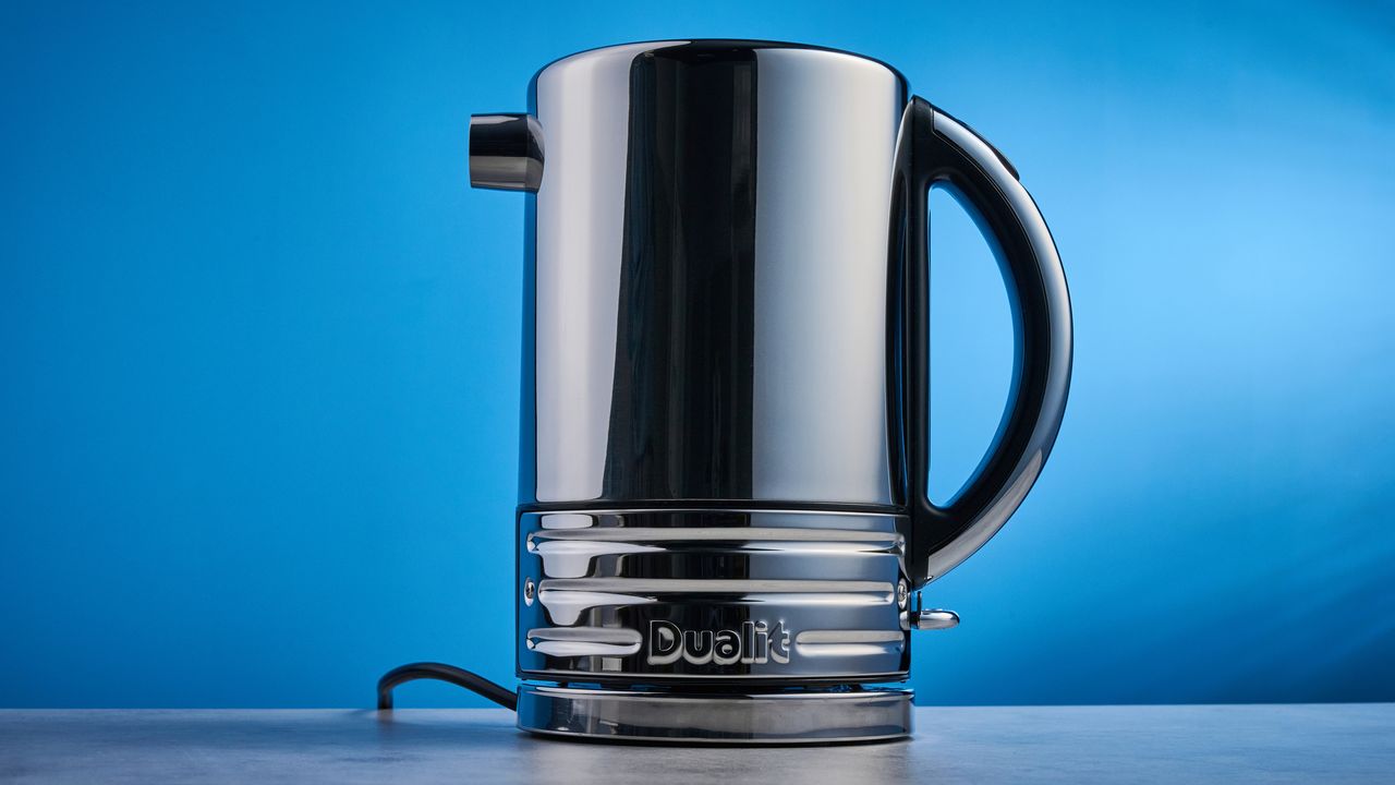 Review Dualit Design Series Kettle: Ketel Premium Rp 2,8 Juta yang Lambat Mendidih, Tapi Anti Tumpah