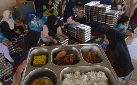 Komisi IX DPR Minta BGN Audit Menyeluruh Rantai Pasok MBG Usai 30 Siswa SMPN 5 Rembang Alami Diare Massal