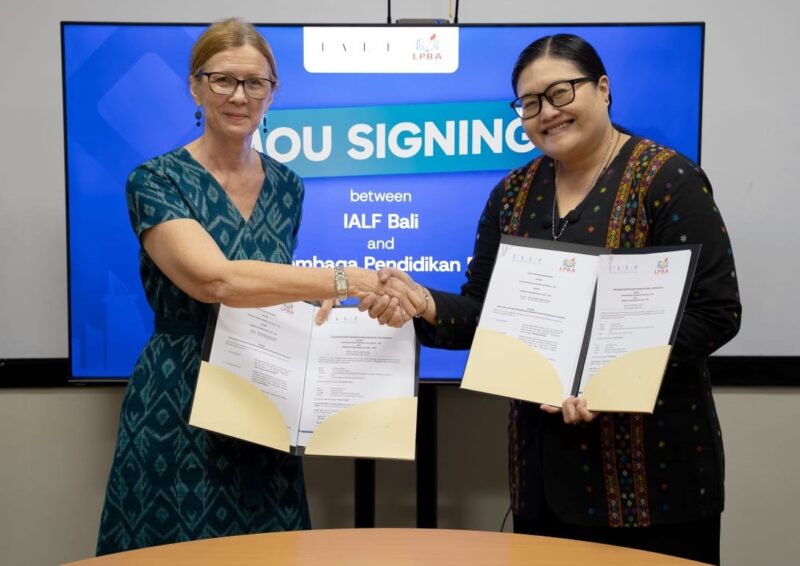 LPBA Denpasar dan IALF Bali Teken MoU, Sertifikasi Bahasa Inggris Berstandar Internasional Kini Lebih Terjangkau