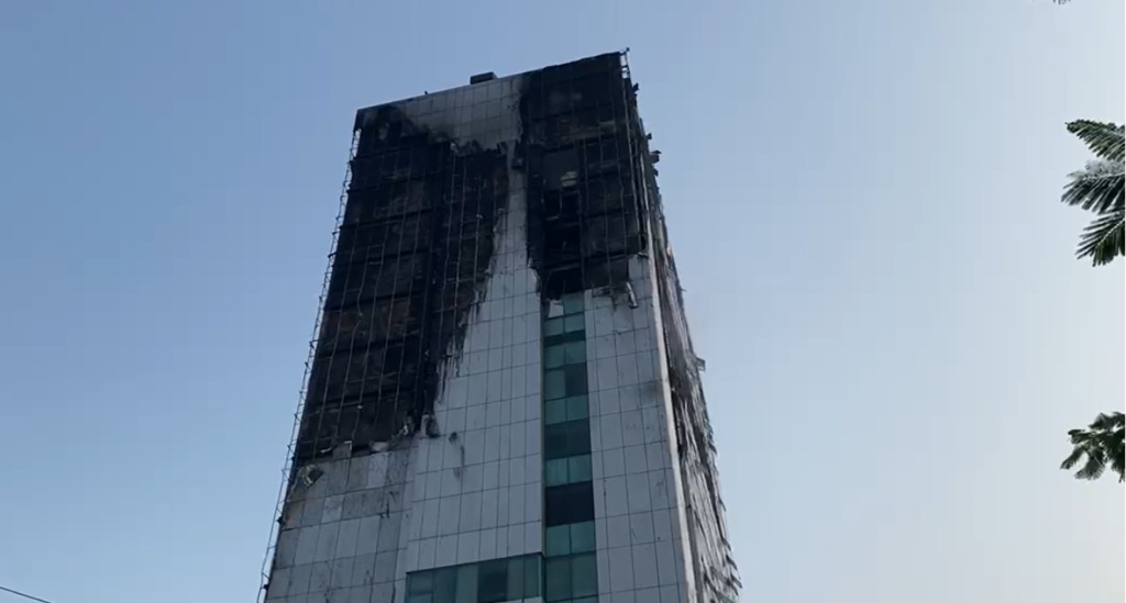 Pekerja Terjebak di Lantai 15 saat Gedung Bapenda DKI Terbakar, Dilarikan ke RS Tarakan