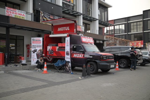 Motul Car MeetUp Perdana di Tangerang: 60 Mobil Meriah, 50 Produk Pelumas Ludes Terjual