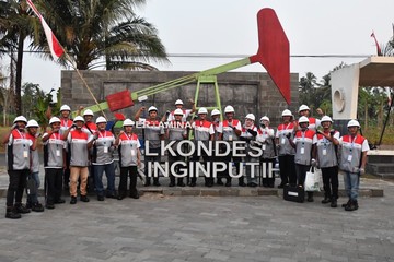 Pertamina Sertifikasi 21 Local Hero Desa Energi Berdikari, Jaga Keberlanjutan PLTS hingga Air Bersih di Sorong