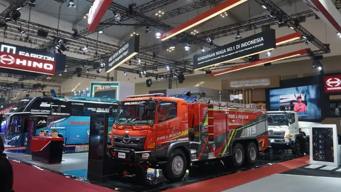 Review Hino di GIIAS 2026: Bukan Tenaga Mesin, tapi 80 Karoseri Tersertifikasi dan Inspeksi Digital yang Bikin PO Malang Borong 61 Unit