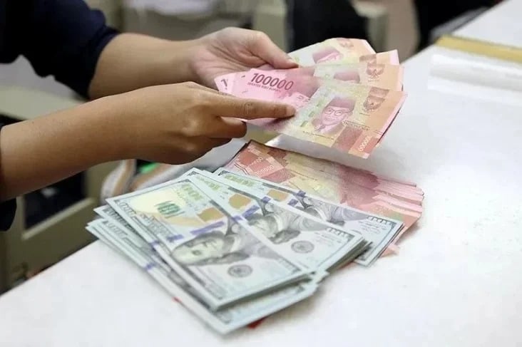Rupiah Ditutup Menguat 0,69% ke Rp17.897 per Dolar AS, Pelaku Pasar Masih Waspadai Negosiasi Selat