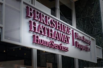 Berkshire Hathaway Mulai Gempur Pasar, Greg Abel Belanja Saham Rp 370 Triliun di Kuartal II-2026