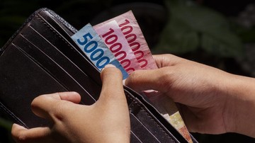 Indeks Kemauan Menabung Naik ke 90,2 tapi Kemampuan Turun, Ekonom Sebut Daya Beli Kelas Bawah Tertekan