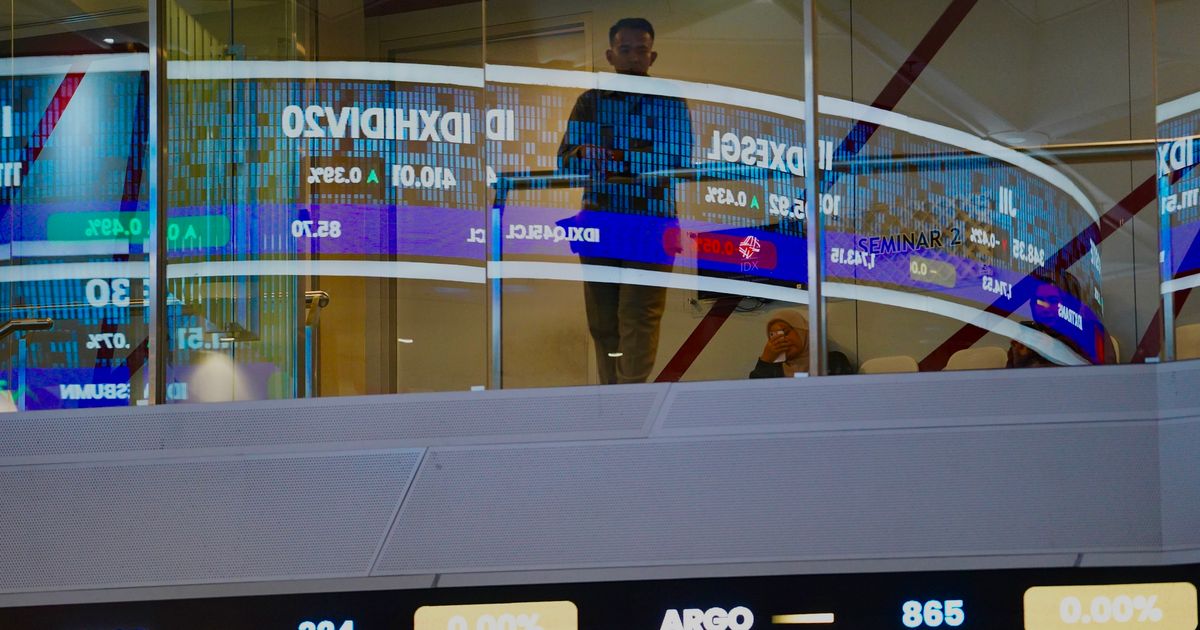 IHSG Diproyeksikan Melemah ke Kisaran 6.273-6.388, Reliance Sekuritas Rekomendasikan Beli LSIP, TAPG, dan AALI