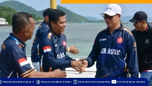 Bupati Anambas Aneng Tutup Turnamen Sepak Bola Karang Taruna di Desa Air Asuk, Bonus Rp 700 Ribu untuk Gol Pertama