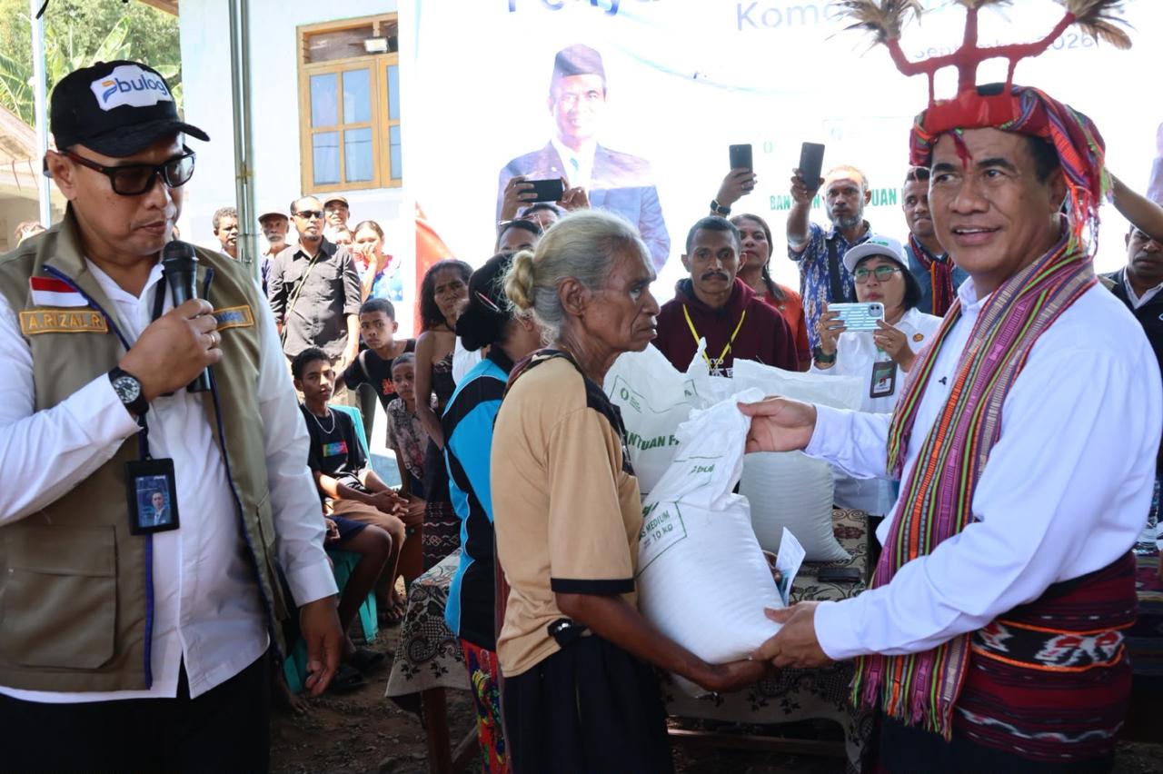 Bulog Salurkan 30 Kg Beras ke 37.338 Warga Alor, Kepala Bapanas dan Dirut Turun Gunung Pastikan Tepat Sasaran