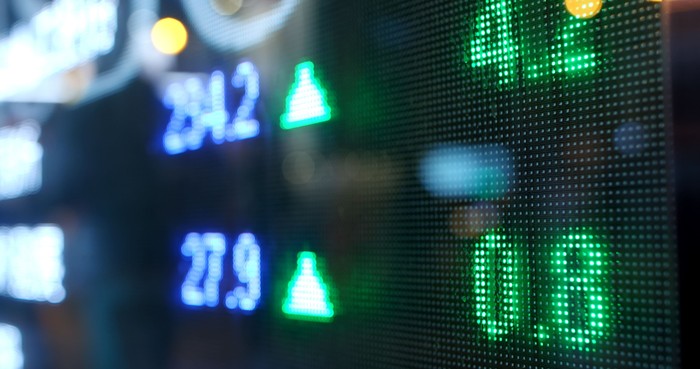 IHSG Ditutup Menguat 0,50% ke 6.351, Investor Asing Masih Net Sell Rp187 Miliar