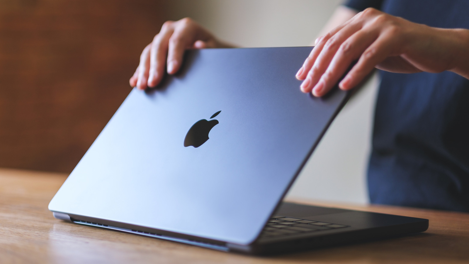 Arti Angka di Chip Apple M-Series: Panduan Memilih MacBook Berdasarkan Generasi Chip