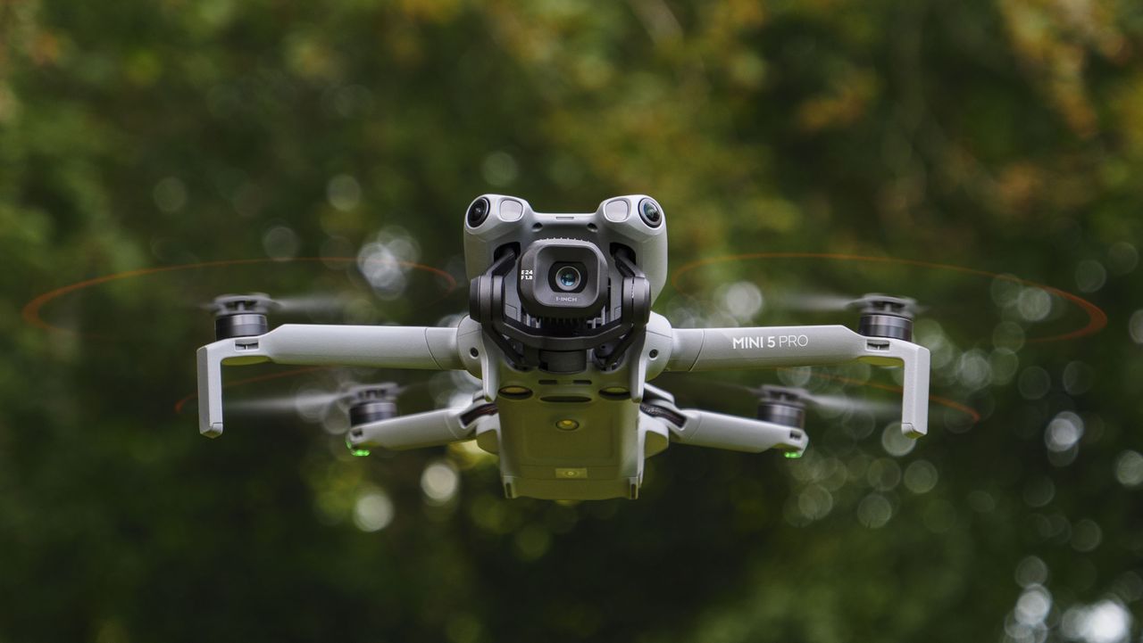 FCC Siap Tarik Izin Edar Drone DJI yang Sudah Disetujui, Model Lama Ikut Terdampak