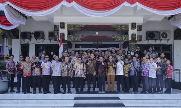Wali Kota Bekasi Tri Adhianto Boyong Seluruh OPD ke Yogyakarta, Pelajari Ubah Sampah Jadi Inovasi Ekonomi