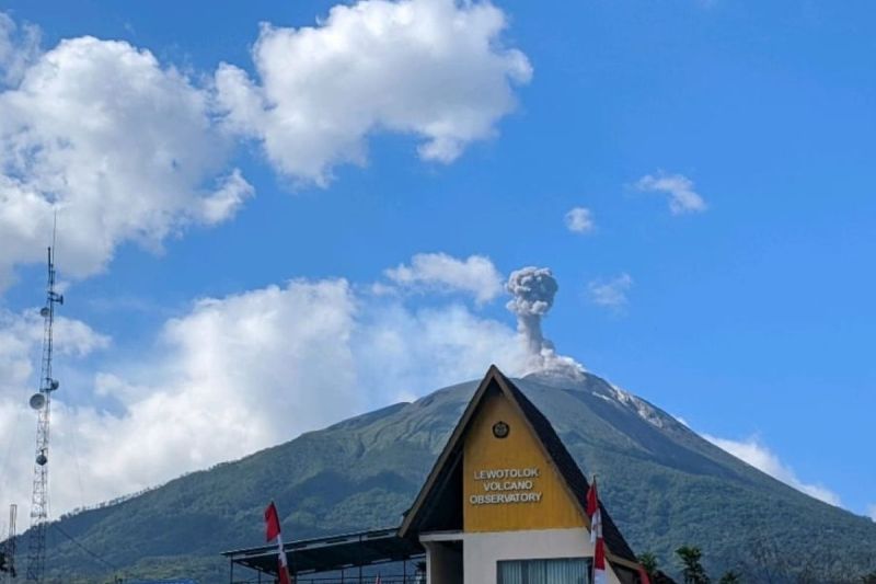 Aktivitas Gunung Ile Lewotolok di Lembata Menurun, PVMBG Tetap Minta Warga Jauhi Radius 2 Kilometer