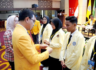 PKKMB UNP Gugus 2 Diikuti 3.030 Mahasiswa Baru, Rektor Tekankan Mimpi Harus Berujung Karya