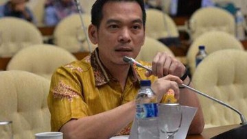 Legislator PKB Dorong BNPB dan KLHK Gunakan Drone untuk Padamkan Karhutla Bromo