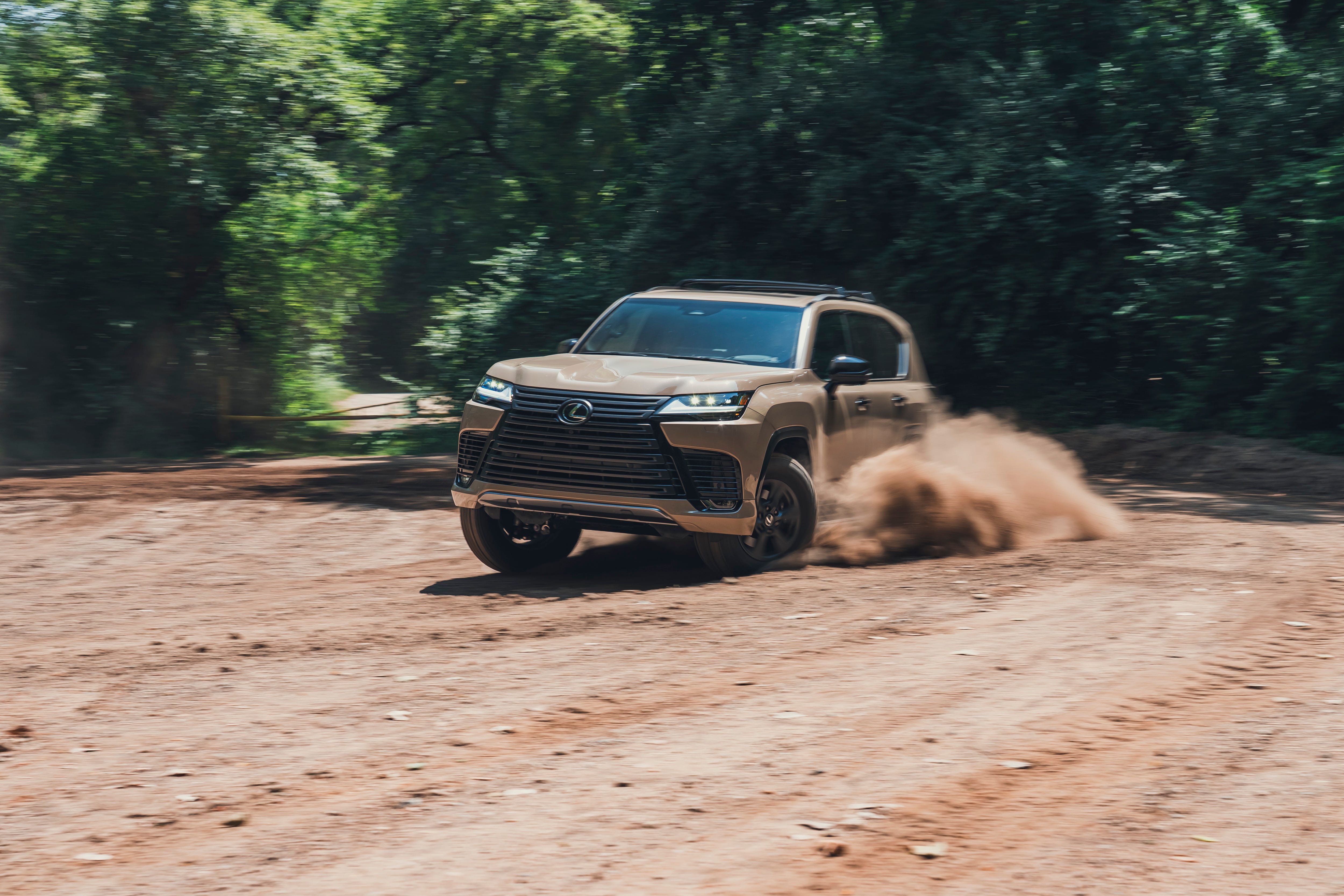 Review Lexus LX700h Overtrail 2026: SUV Rp 1,9 Miliar yang Lebih Kuat di Dirt, Bukan di Aspal
