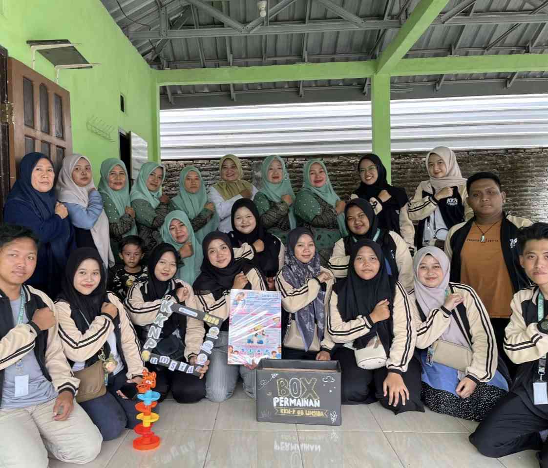 Edukasi PAUD dan APE untuk Posyandu: Mahasiswa KKN Dampingi Tumbuh Kembang Anak di Martopuro