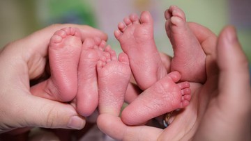 Kehamilan Kembar 4 Bayi Identik: Kisah Bunda Jenitar dan Fakta Langka di Baliknya