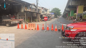 Rekayasa Lalu Lintas Jalan Pondok Kelapa Selatan IV Jaktim Usai Kebakaran Pabrik Bingkai, Dishub Terjunkan Personel