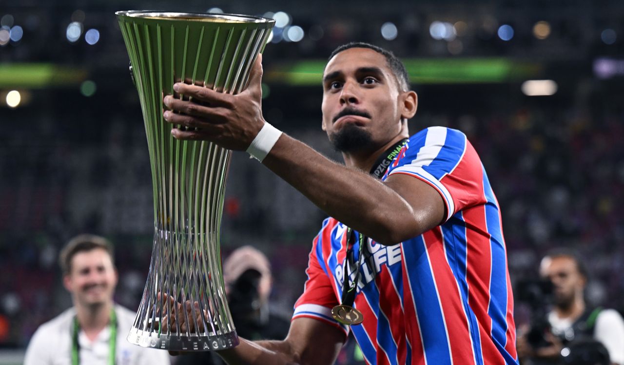 Cristal Palace Hadapi Musim 2026/27 dengan Banyak Pekerjaan Rumah: Bek Inti Hengkang, Pelatih Baru Belum Teruji