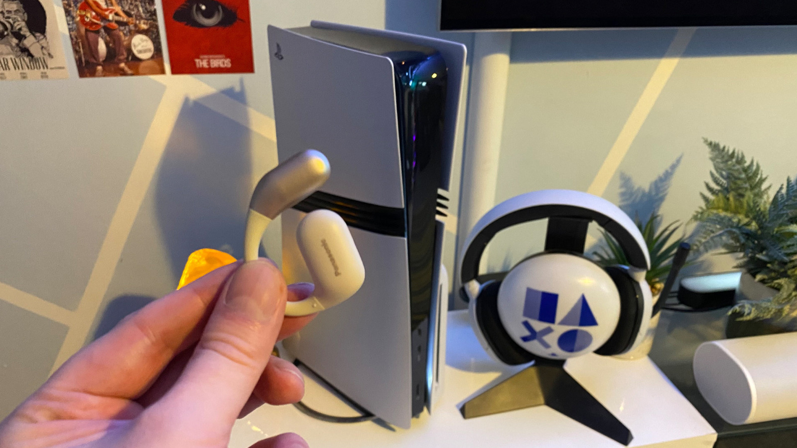 PS5 Tidak Mendukung Bluetooth Audio, Ini Cara Pasang Headphone Nirkabel dengan USB Adapter