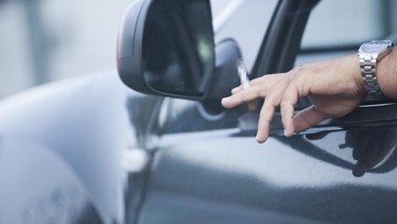 Pakar Transportasi Sebut Pengendara yang Merokok Saat Berkendara Minim Empati, Ini Alasannya