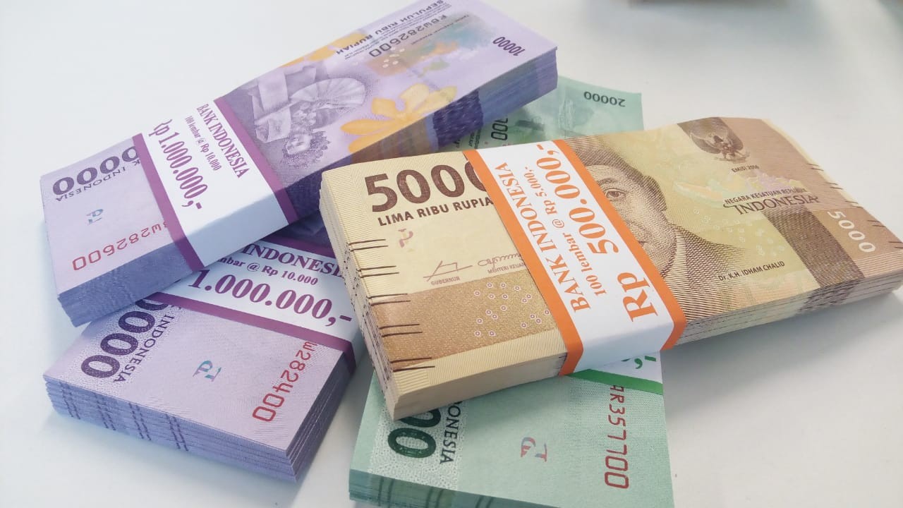 Rupiah Terus Tertekan ke Rp17.877 per Dolar AS, Tiga Sentimen Ini Jadi Biang Keroknya