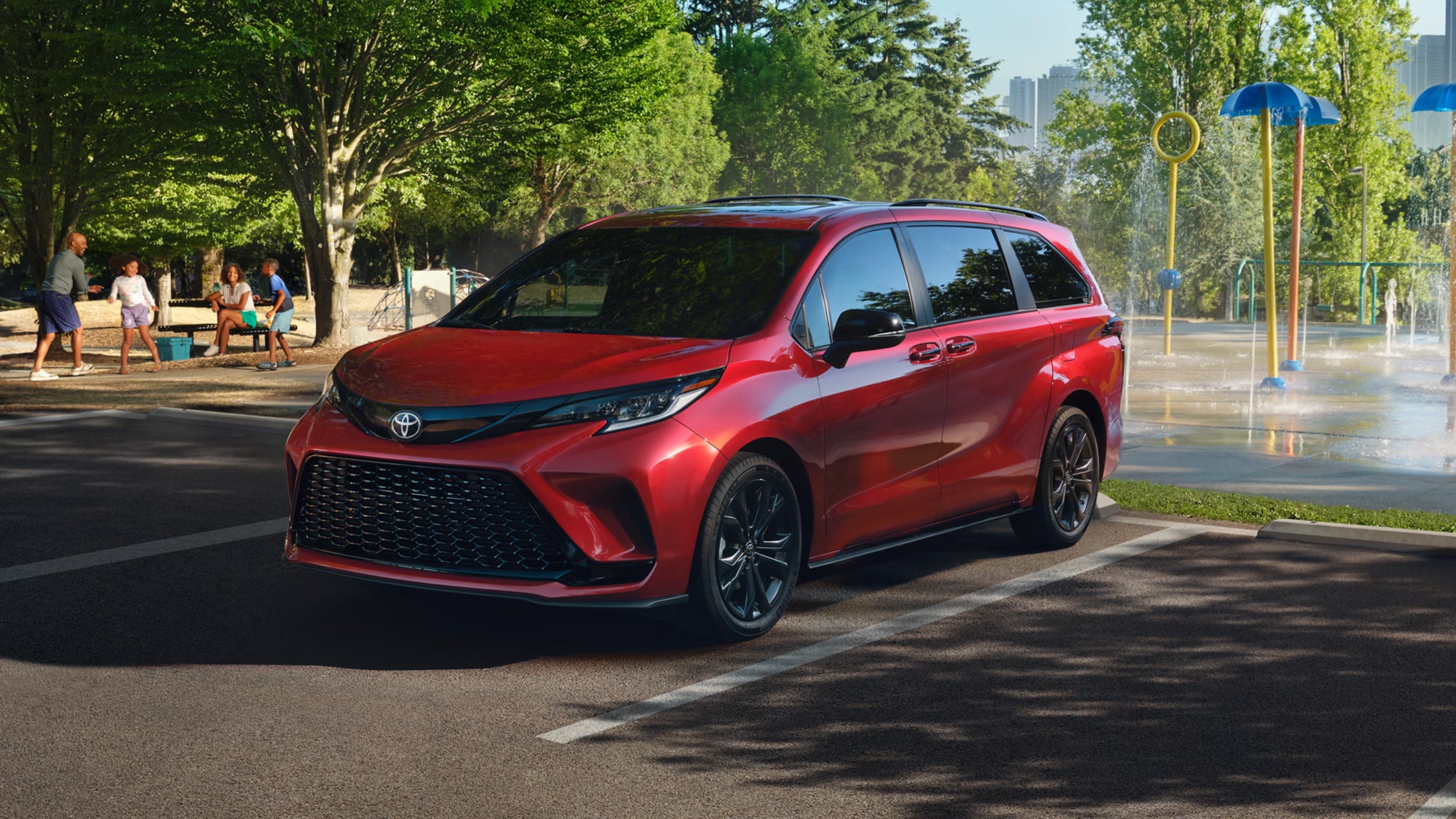Toyota Sienna Hybrid XSE 2026 Pilihan Terbaik, Ini Alasan Trim Tengah Lebih Worth It