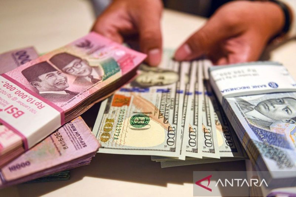 Rupiah Terus Tertekan Dolar AS, Kurs Pagi Ini Sentuh Level Rp17.869