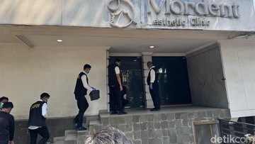 Keluarga Laporkan Kejanggalan Kematian Sutrimo di Depan Klinik Mordent, Polisi Periksa Barang Hilang