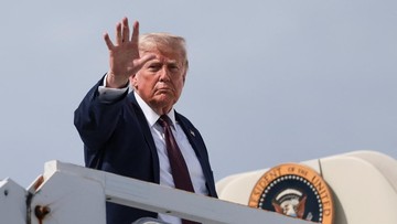 Dinas Rahasia AS Diam-diam Pindahkan Trump ke Pesawat C-32A Saat Tinggalkan Turki karena Ancaman Rudal Panggul Iran