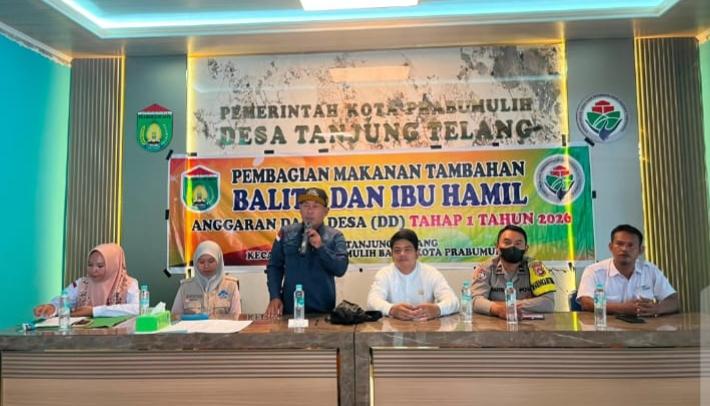 120 Anak dan Ibu Hamil di Tanjung Telang Terima Makanan Tambahan dari Dana Desa